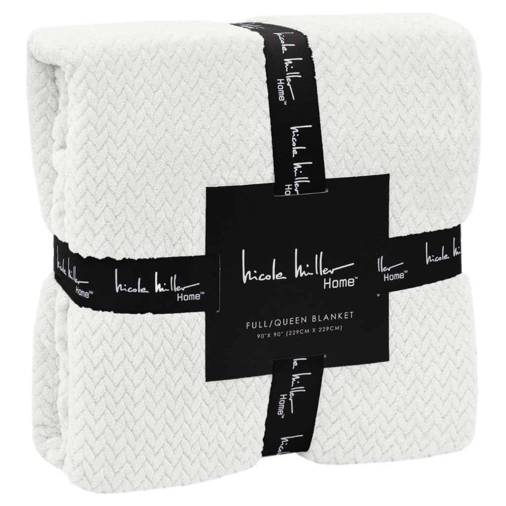 Amazon.com: Nicole Miller Ultra-Plush King/Queen Size Throw